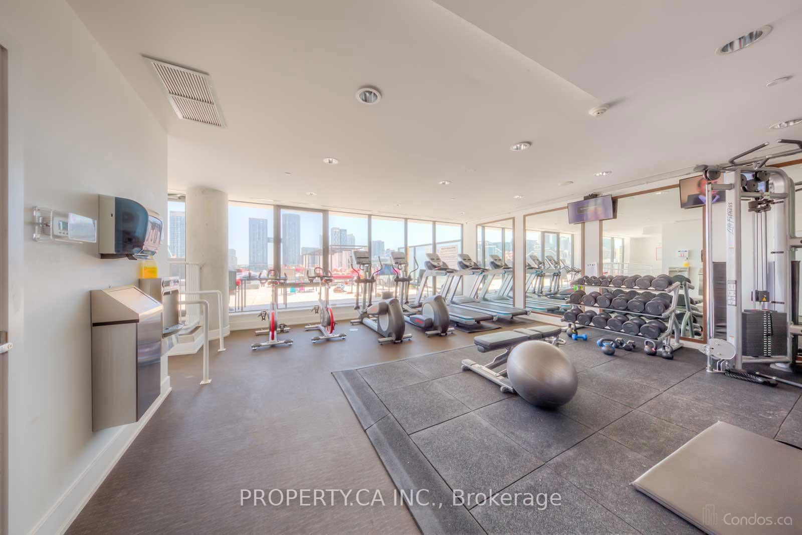 560 King St W, unit 205 for sale - image #12