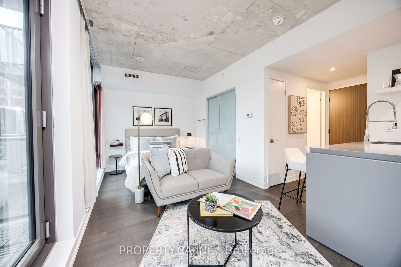 560 King St W, unit 205 for sale - image #7