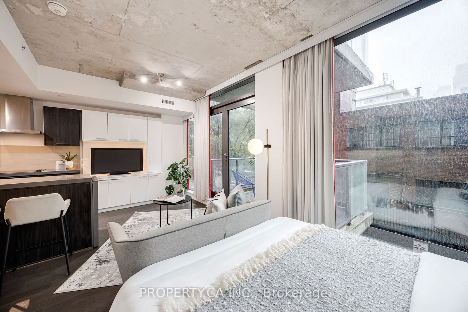 560 King St W, unit 205 for sale - image #8