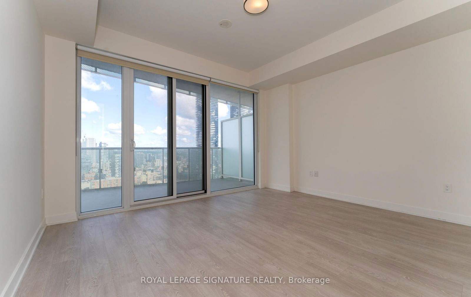 15 Queens Quay E, unit 3305 for rent