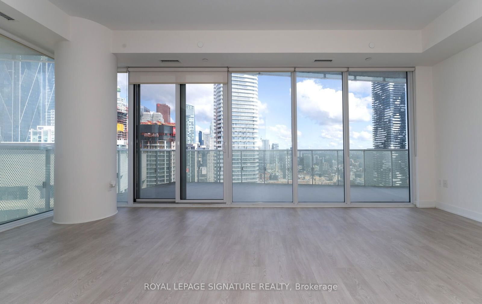 15 Queens Quay E, unit 3305 for rent