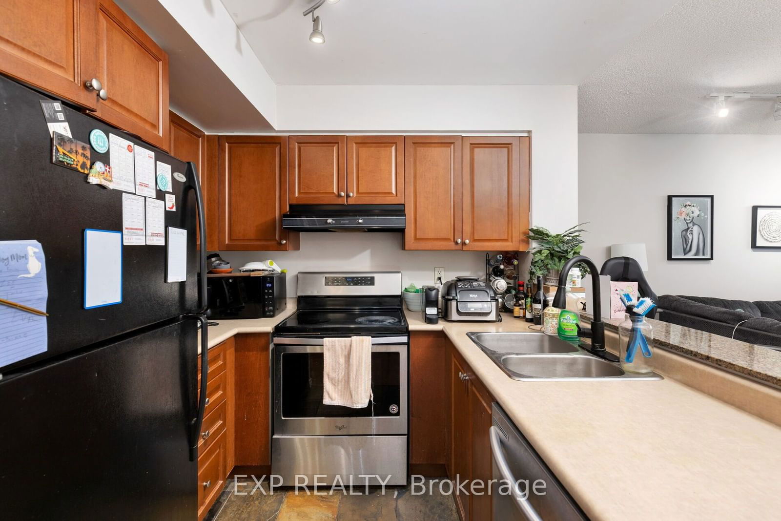 230 King St E, unit 302 for sale - image #10