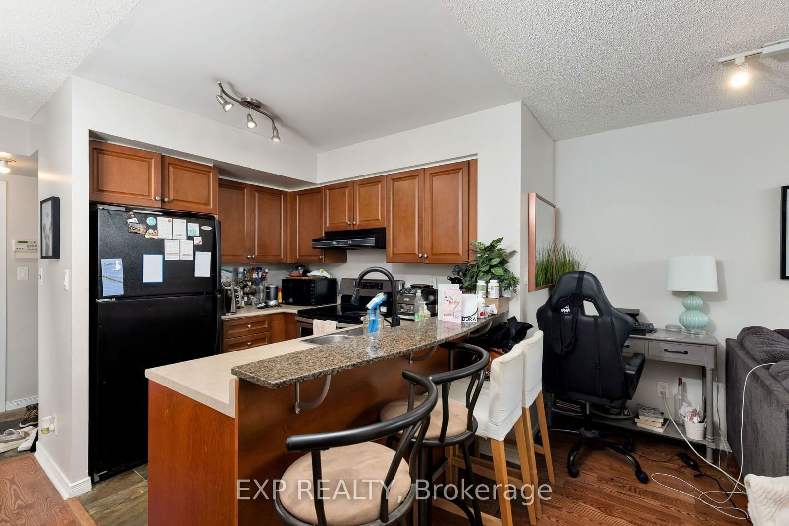 230 King St E, unit 302 for sale - image #9