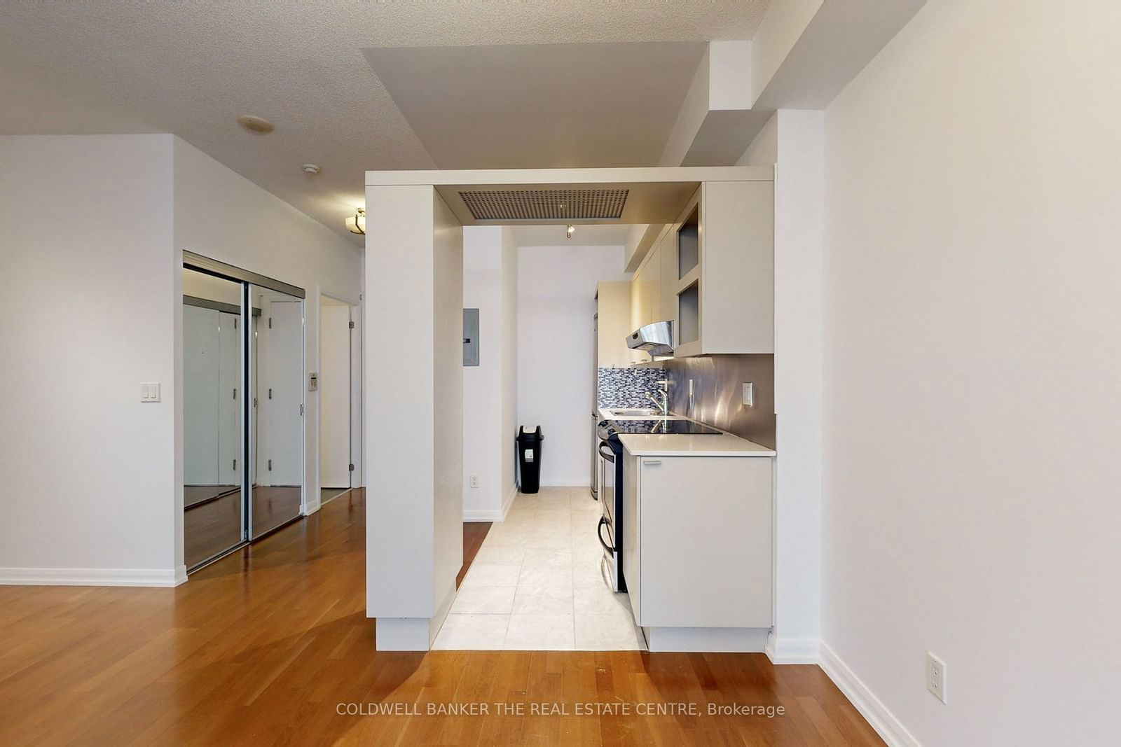 111 Elizabeth St, unit 1118 for sale - image #12