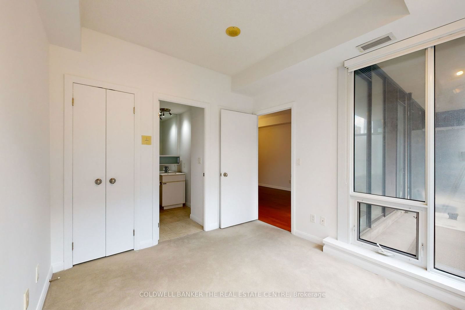 111 Elizabeth St, unit 1118 for sale - image #26