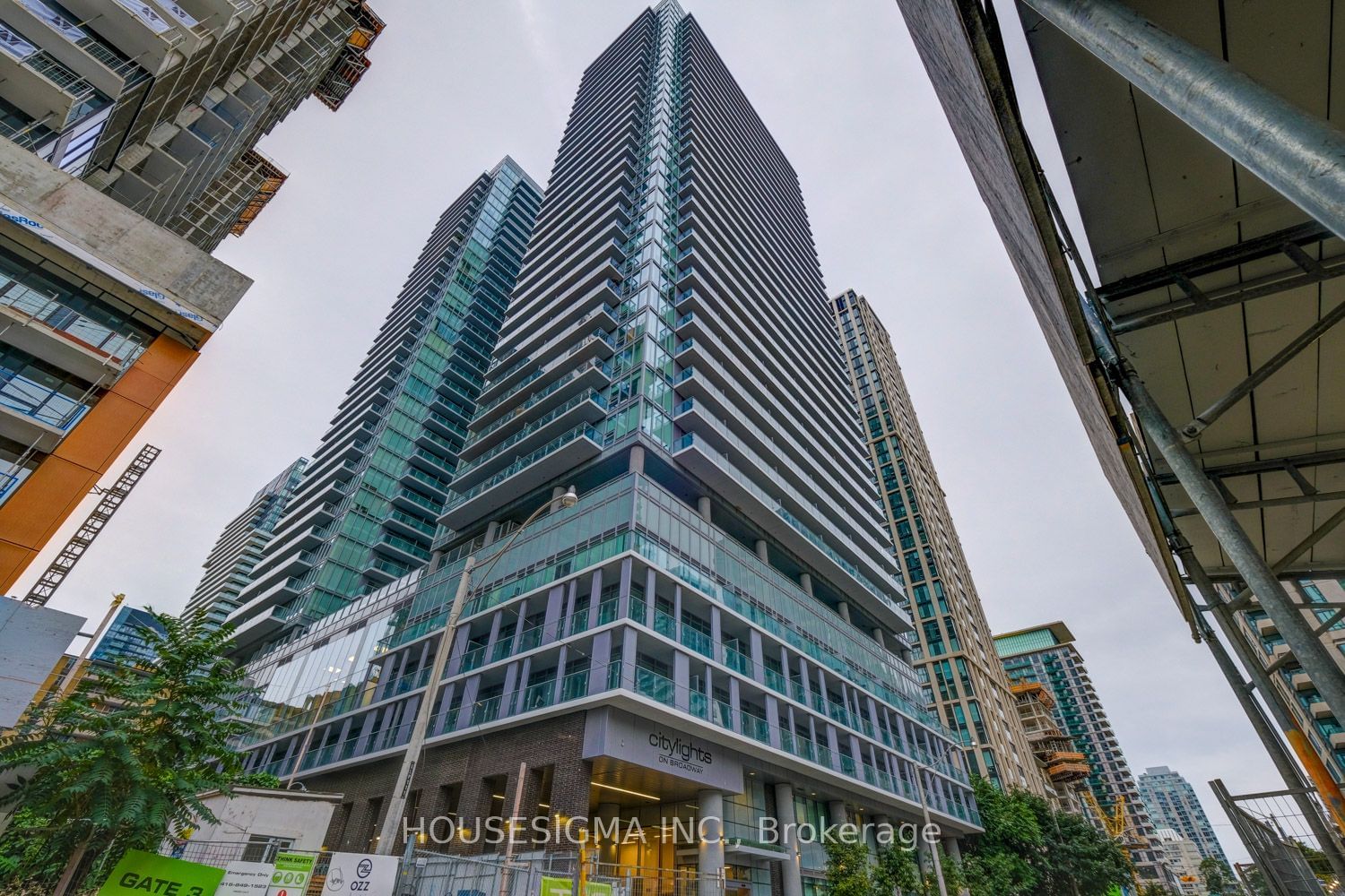 99 Broadway Ave, unit 1501 for rent - image #1