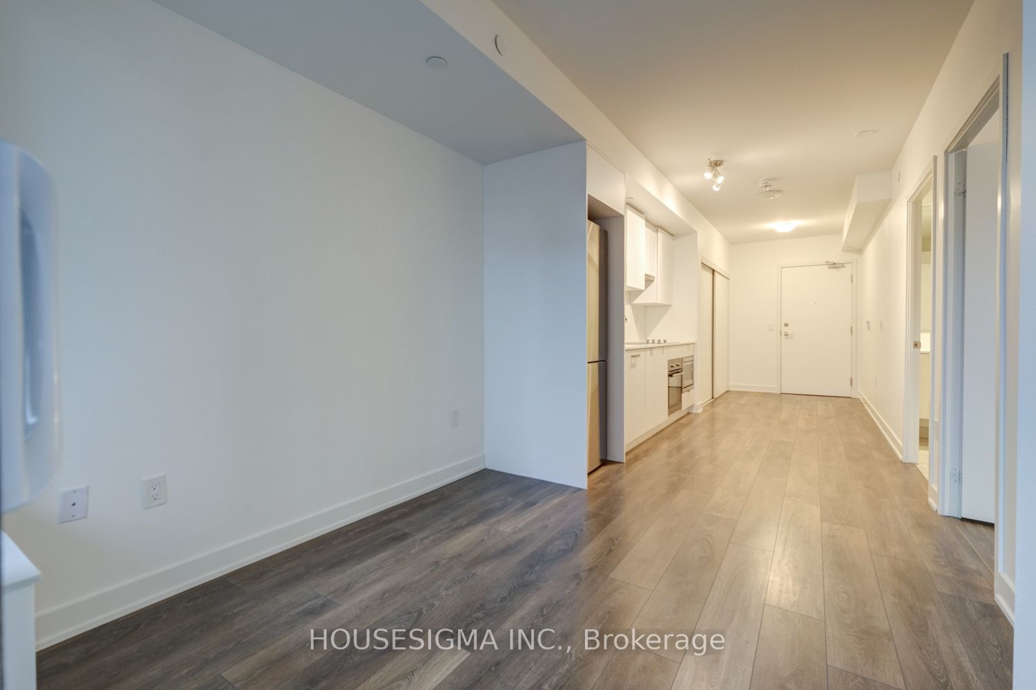 99 Broadway Ave, unit 1501 for rent - image #12