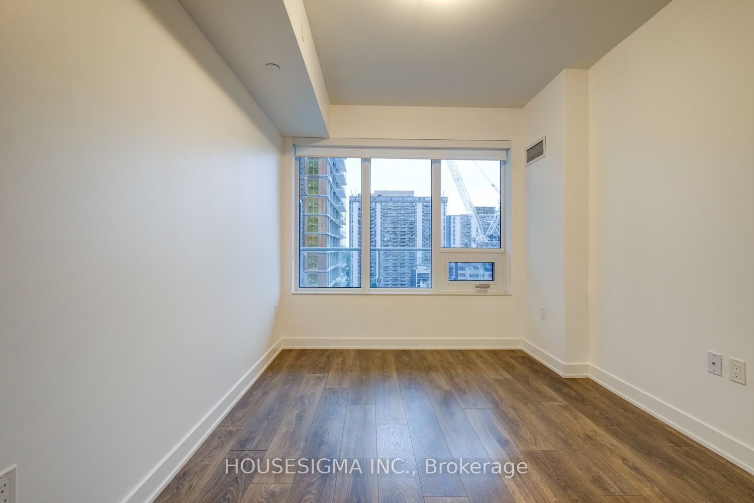 99 Broadway Ave, unit 1501 for rent - image #18