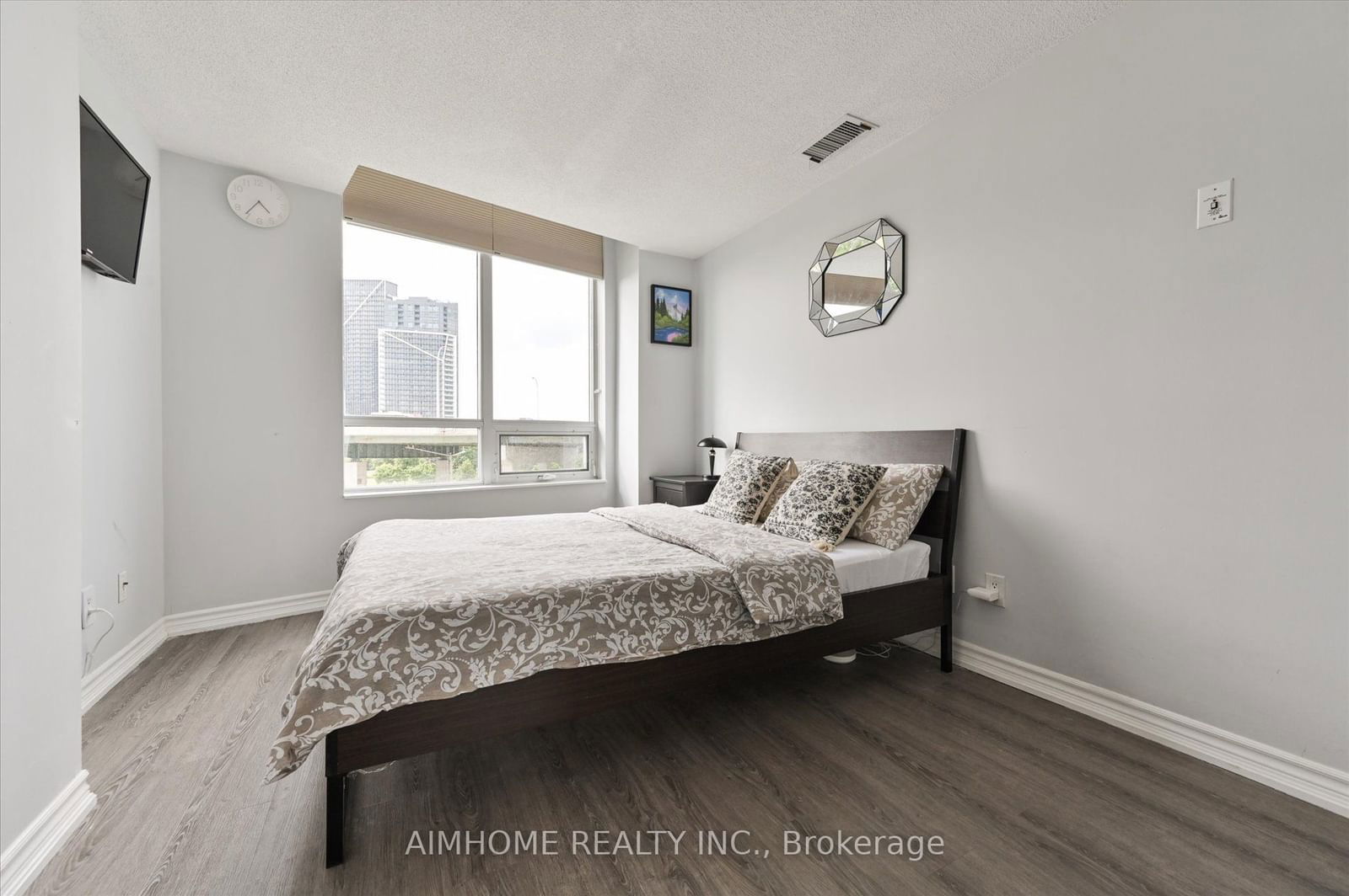 231 Fort York Blvd, unit 719 for sale