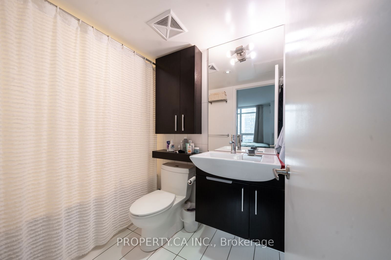 8 Telegram Mews, unit 1709 for rent - image #11