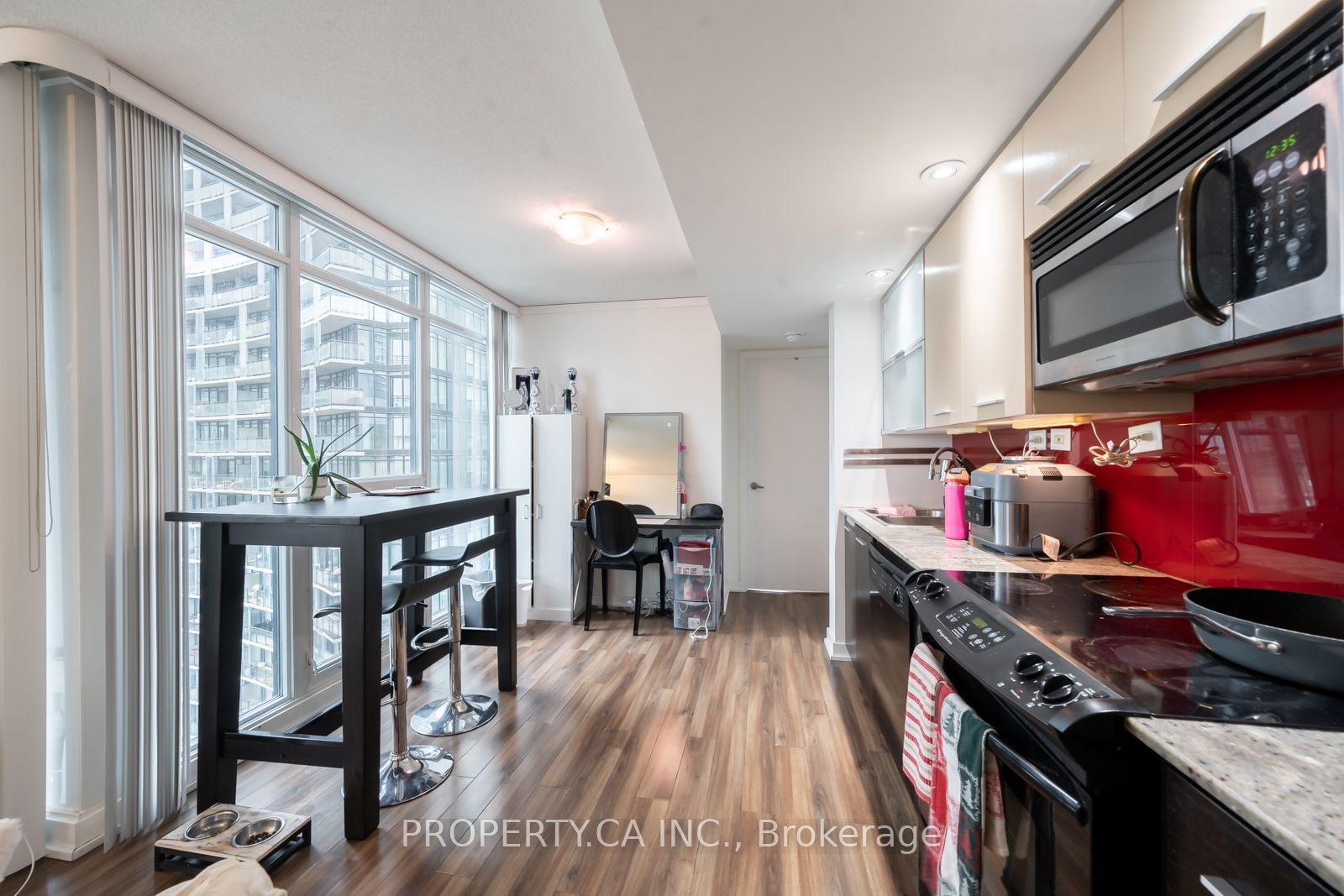 8 Telegram Mews, unit 1709 for rent - image #5