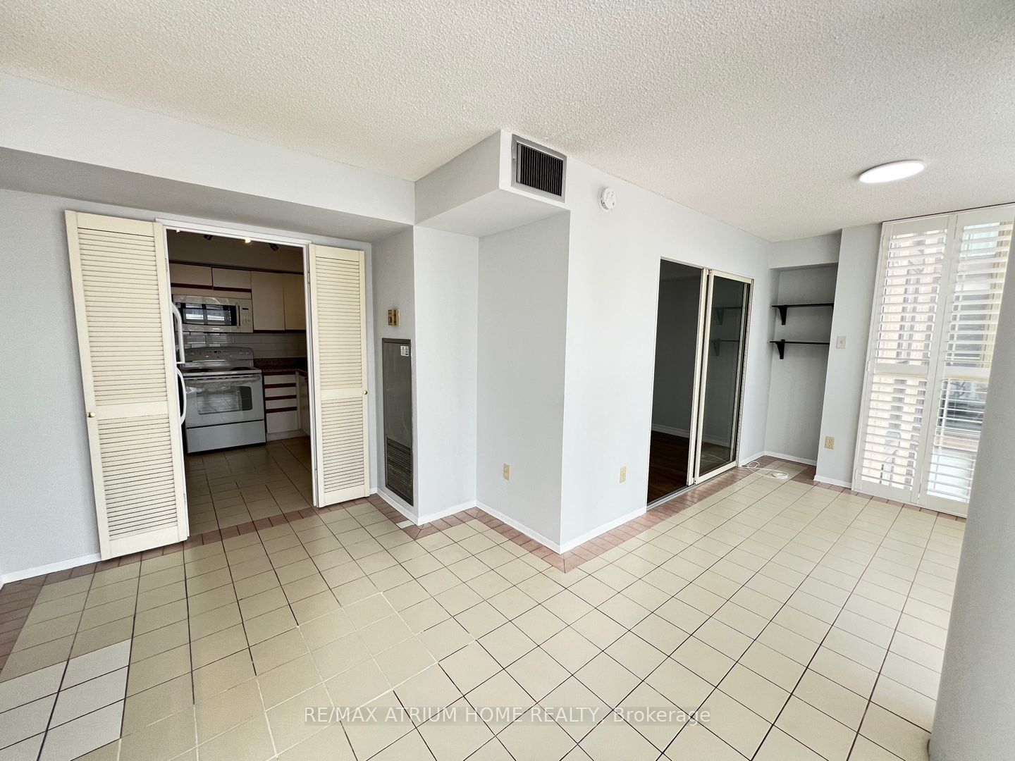 5460 Yonge St, unit 706 for rent - image #16