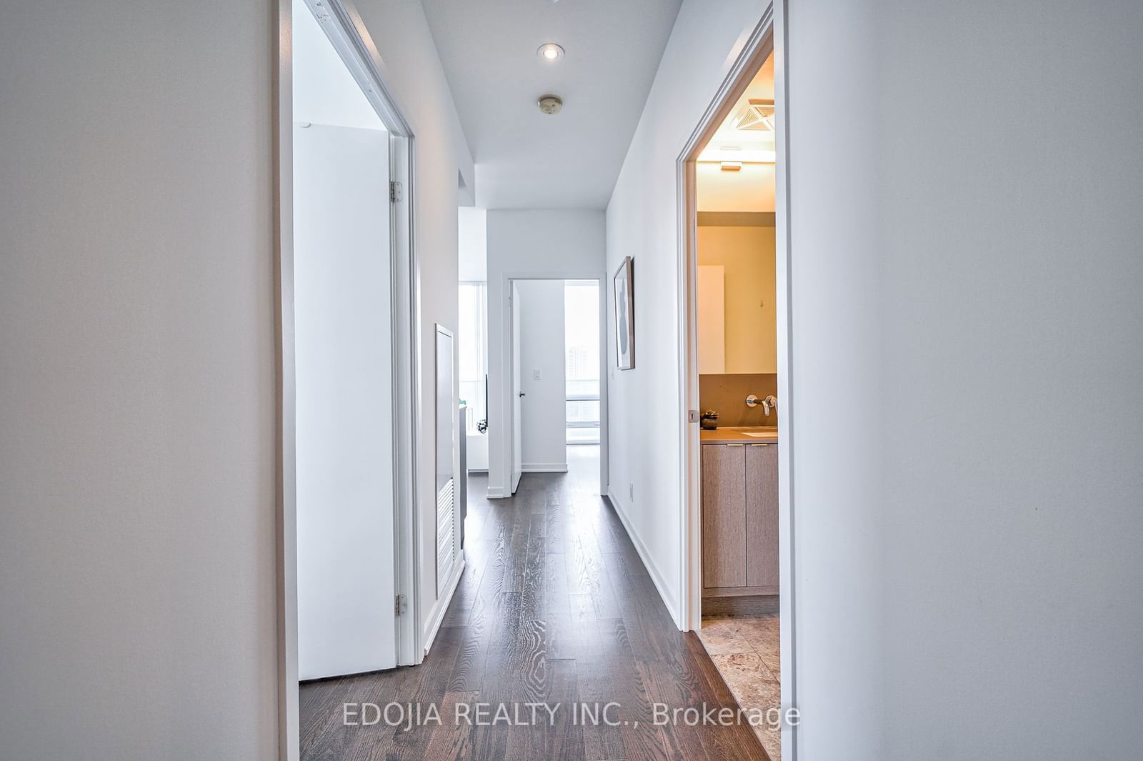 100 Harbour St, unit 6004 for sale - image #5