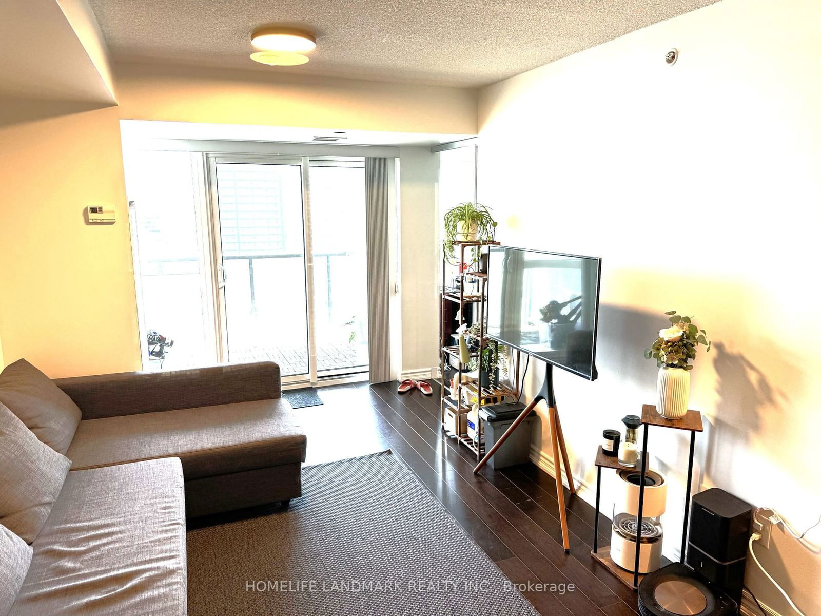 386 Yonge St, unit 2409 for sale - image #6