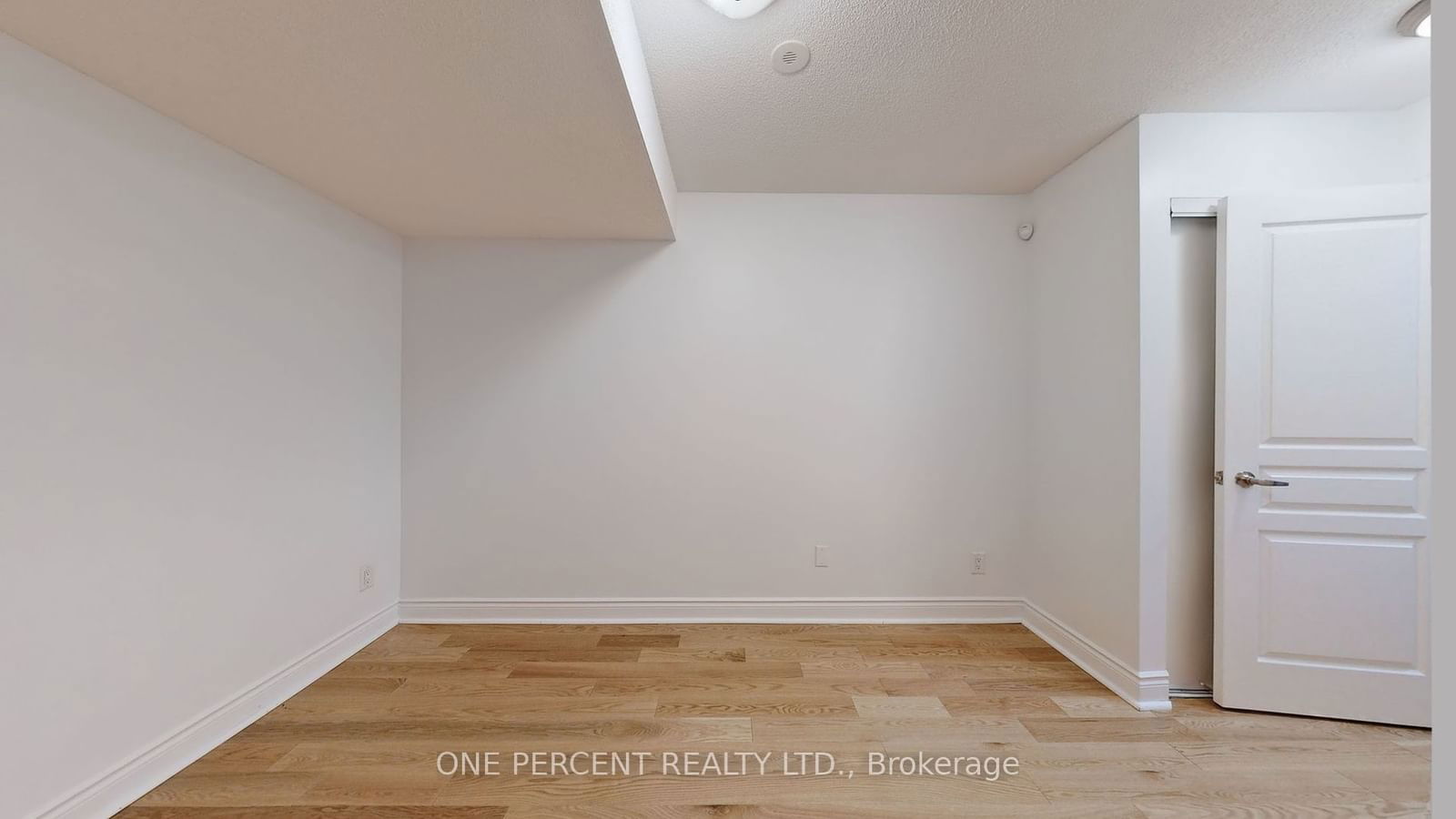 70 Byng Ave, unit 5 for sale - image #26