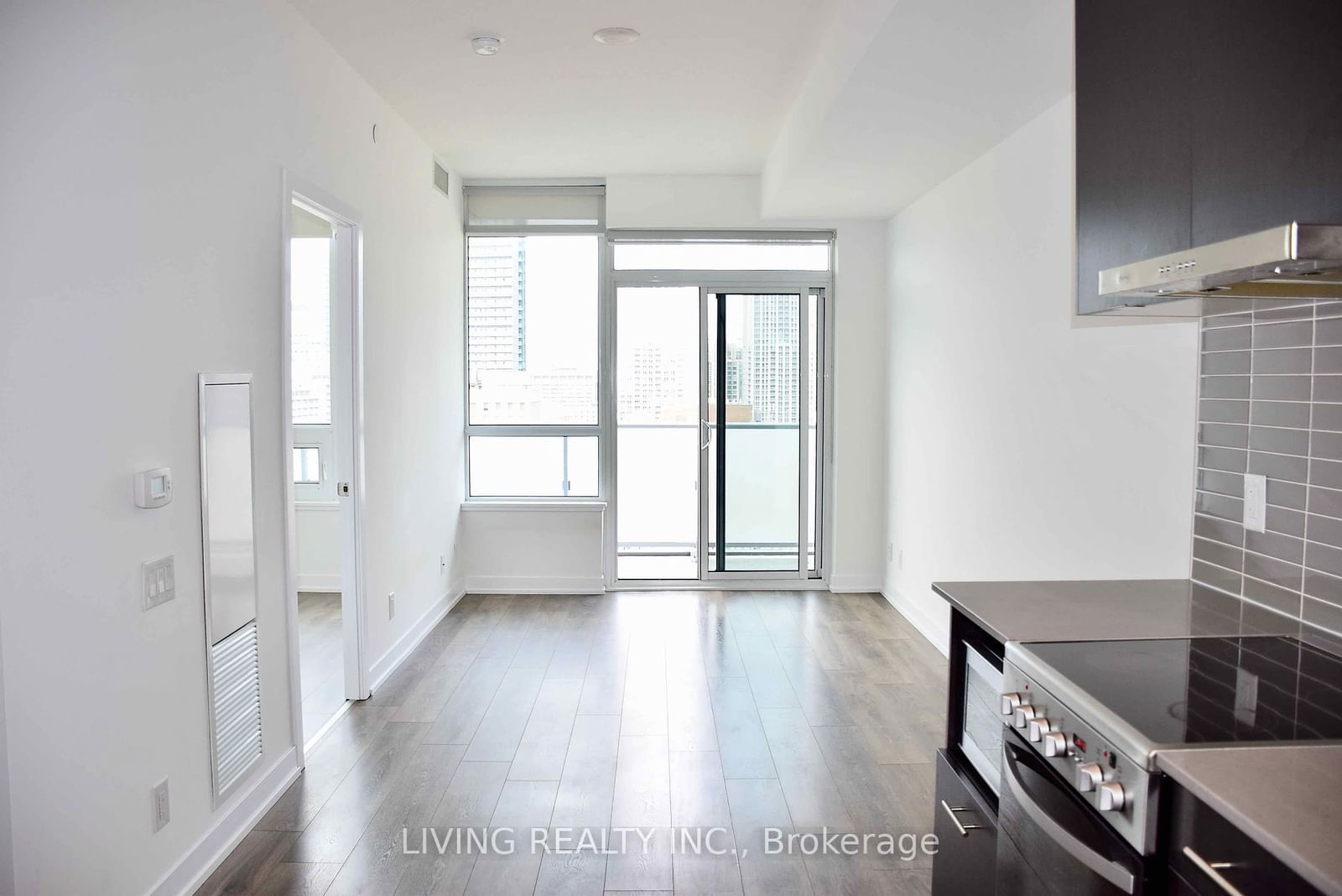 365 Church St, unit 2512 for rent - image #7