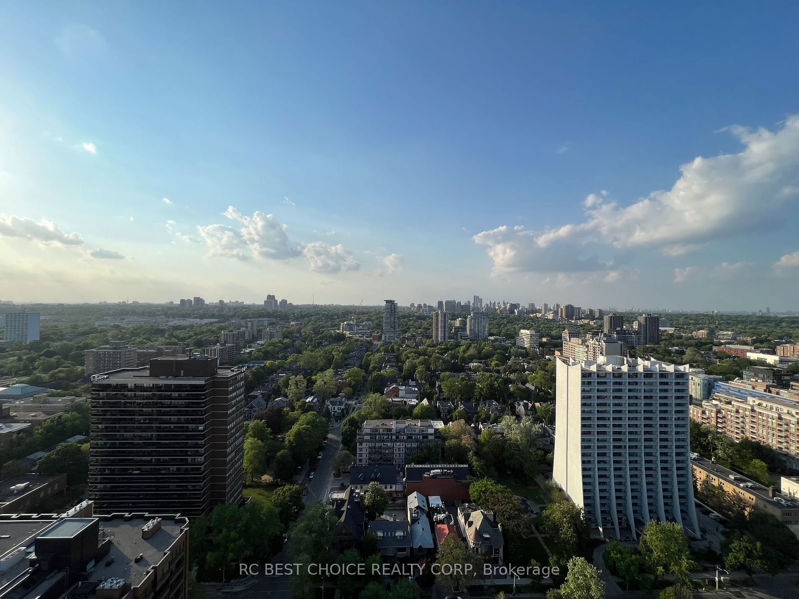 1 Bedford Rd, unit 2703 for rent