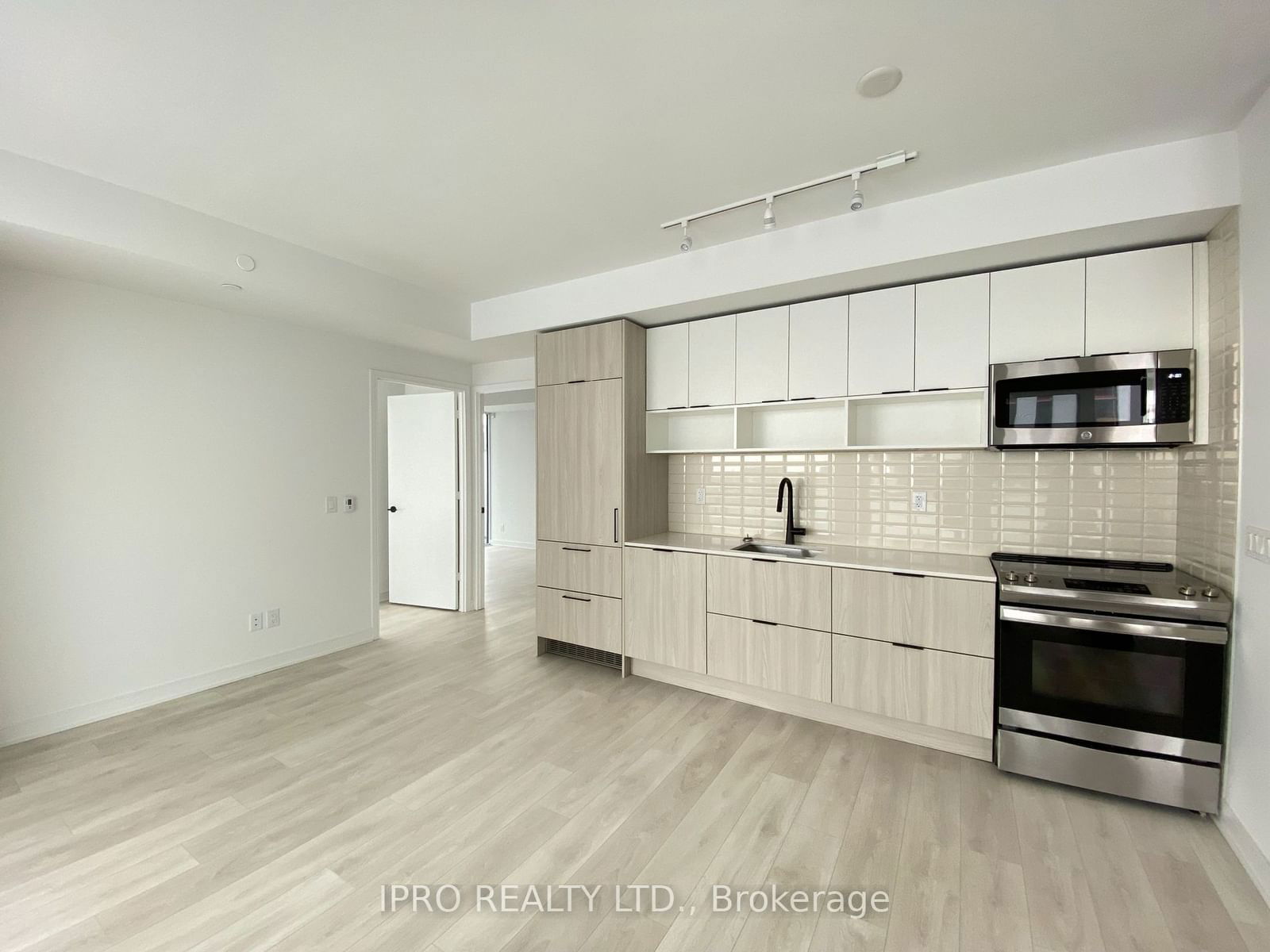 180 Mill St, unit S808 for sale - image #13