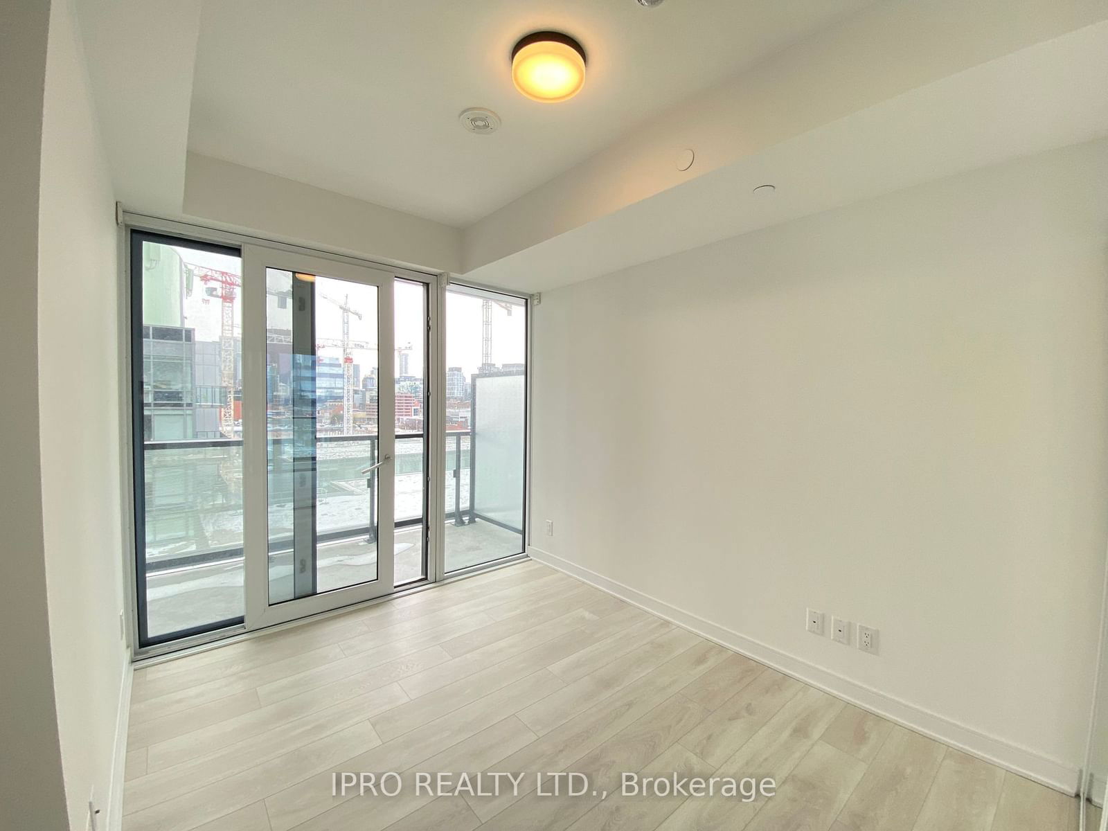 180 Mill St, unit S808 for sale