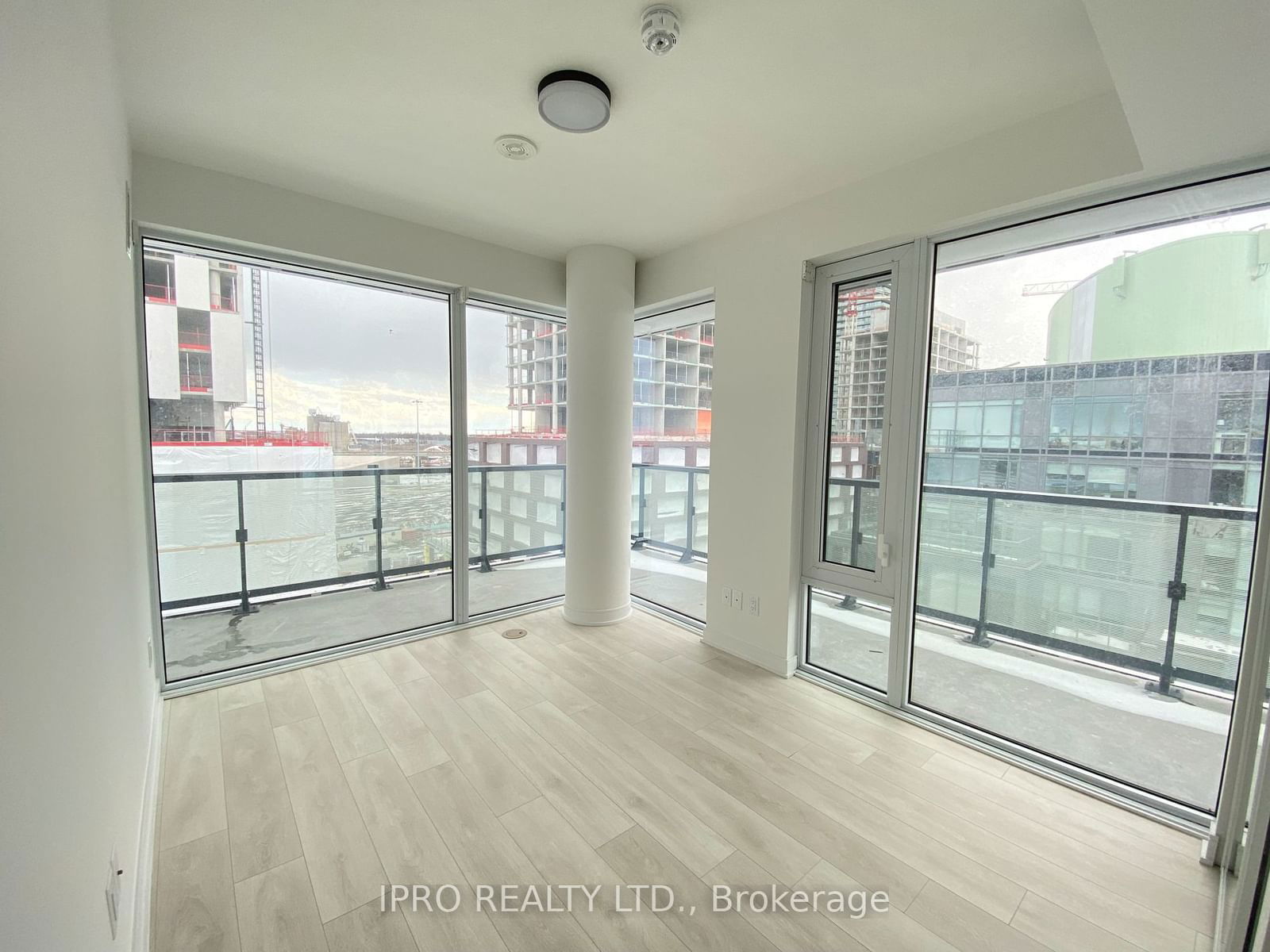 180 Mill St, unit S808 for sale - image #21