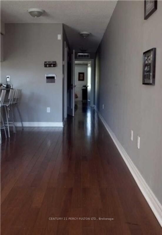 64 Aerodrome Cres, unit 301 for rent - image #9