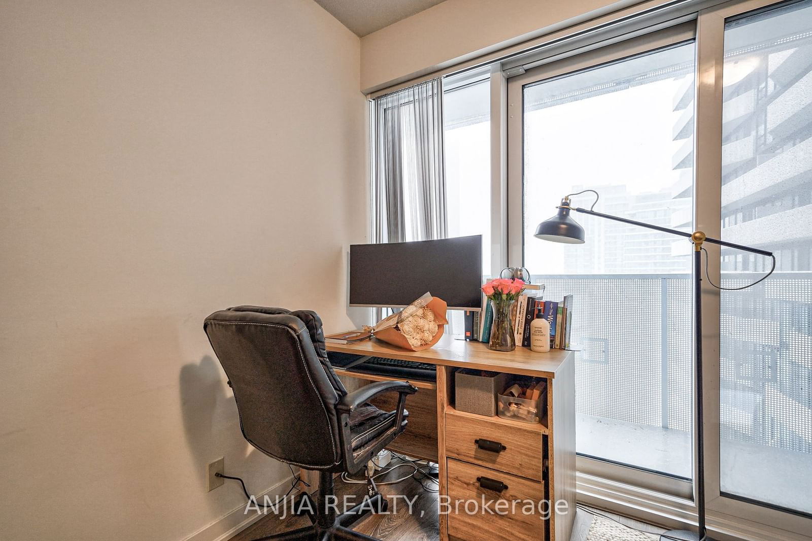 100 Harbour St, unit 4106 for sale