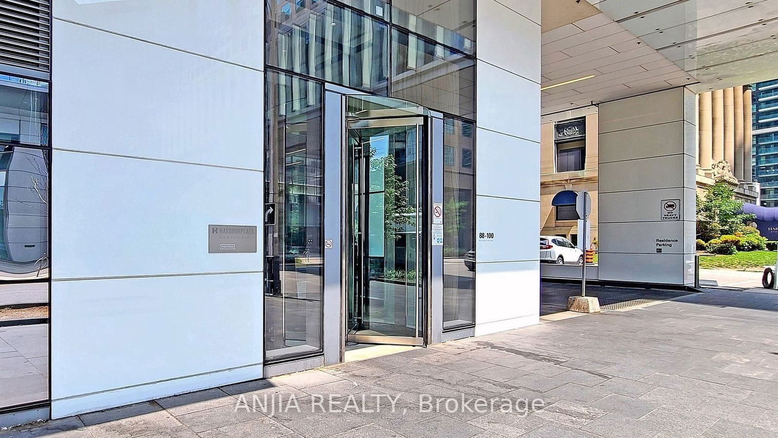 100 Harbour St, unit 4106 for sale - image #2