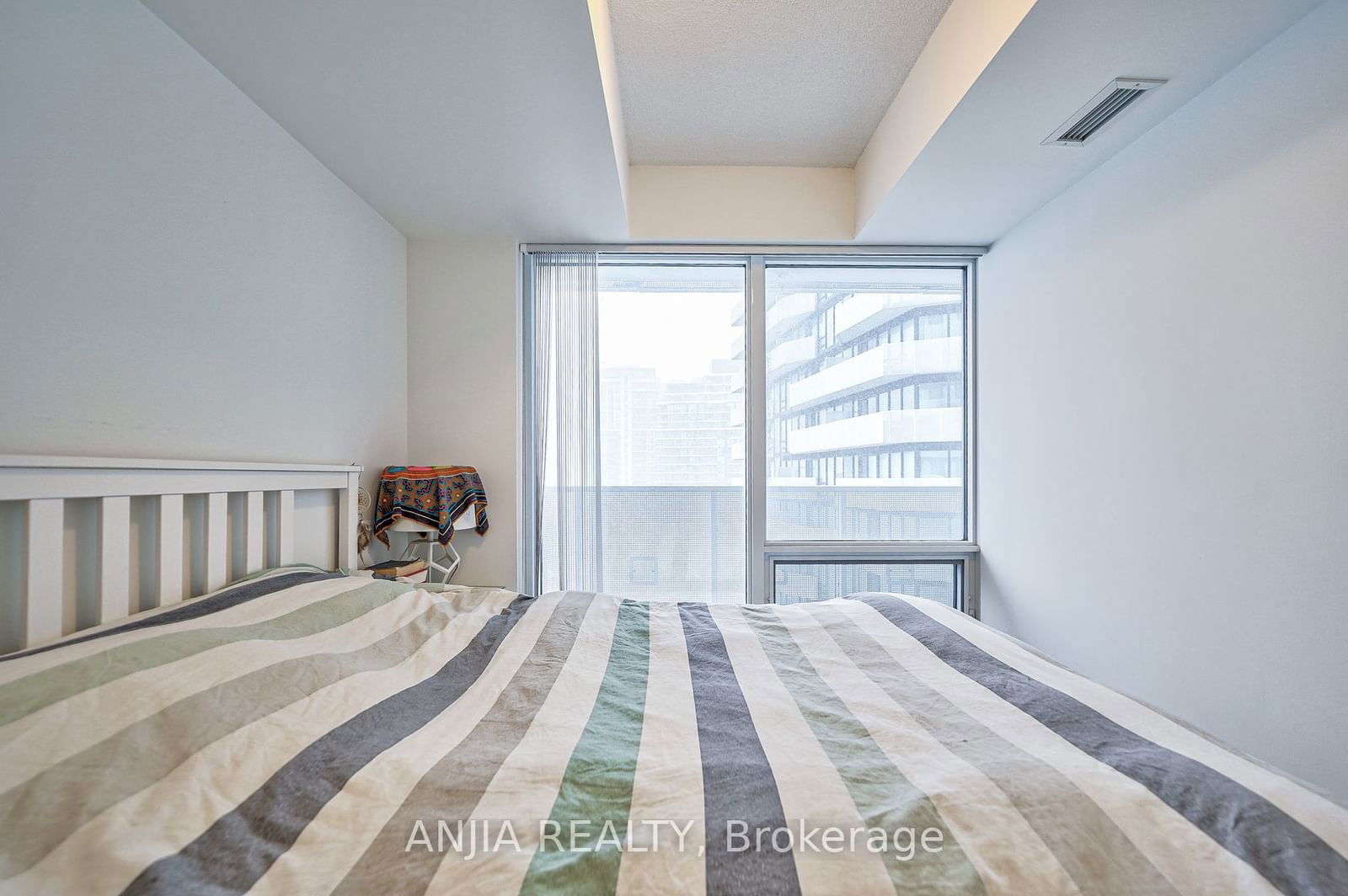 100 Harbour St, unit 4106 for sale