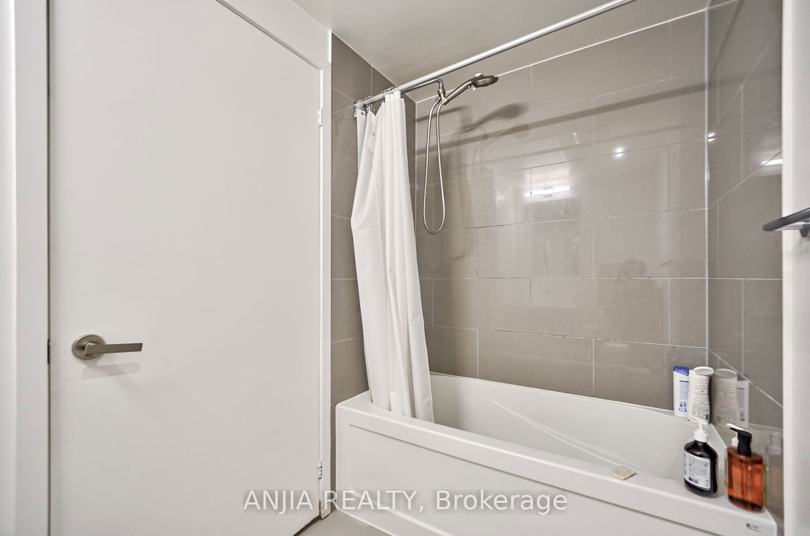 100 Harbour St, unit 4106 for sale - image #27