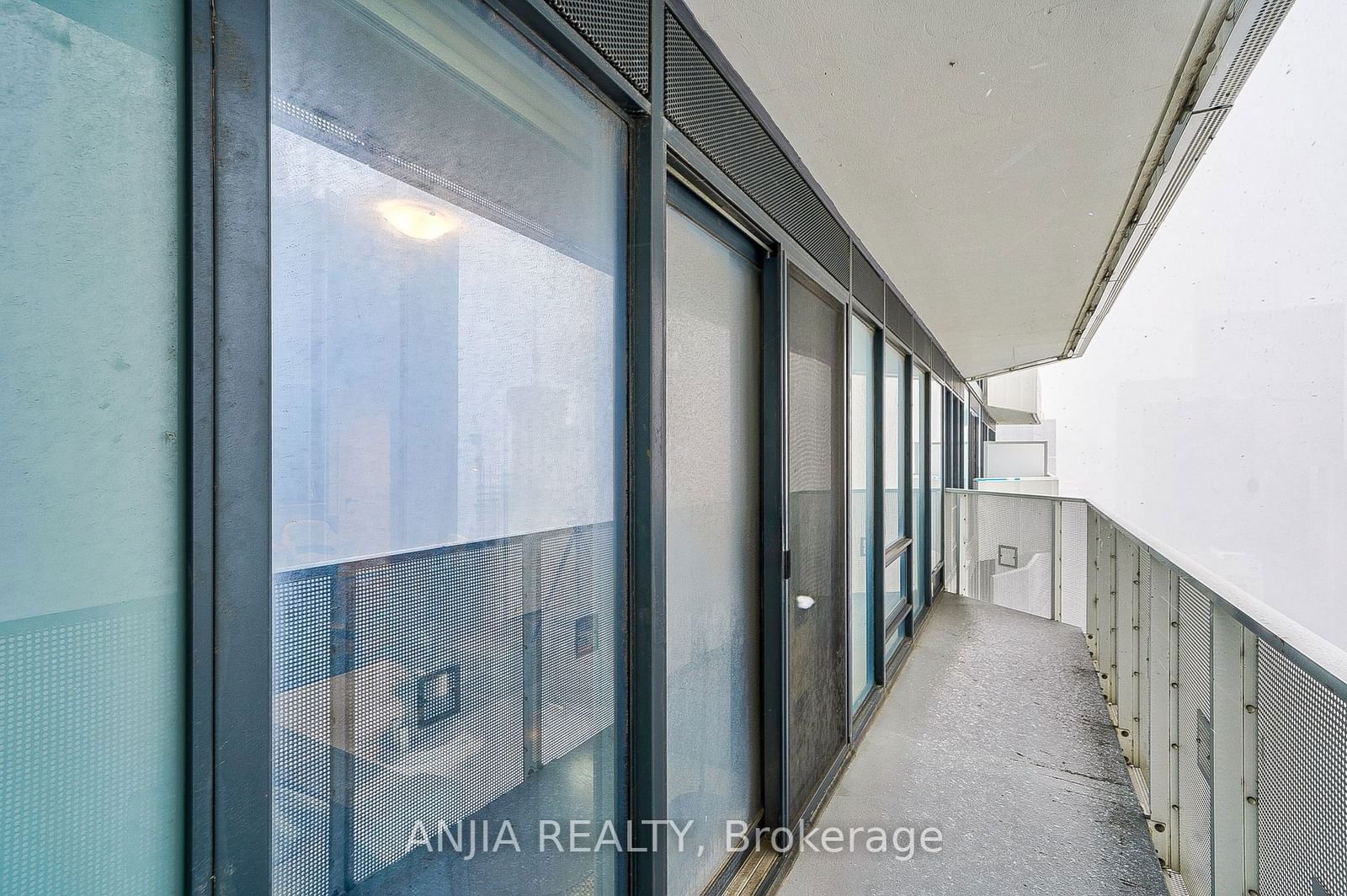 100 Harbour St, unit 4106 for sale