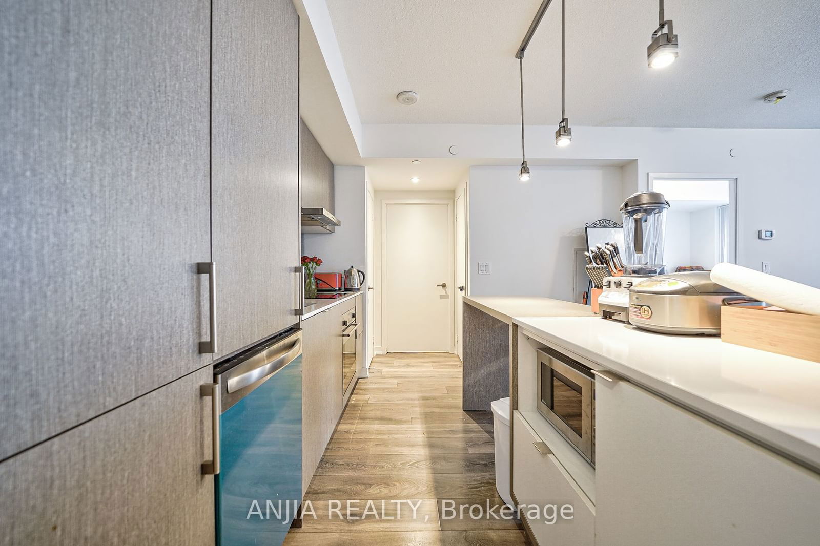 100 Harbour St, unit 4106 for sale