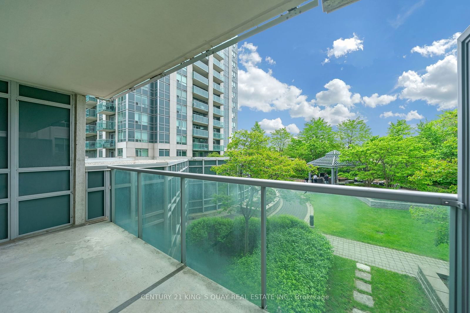 16 Harrison Garden Blvd, unit 303 for sale - image #22