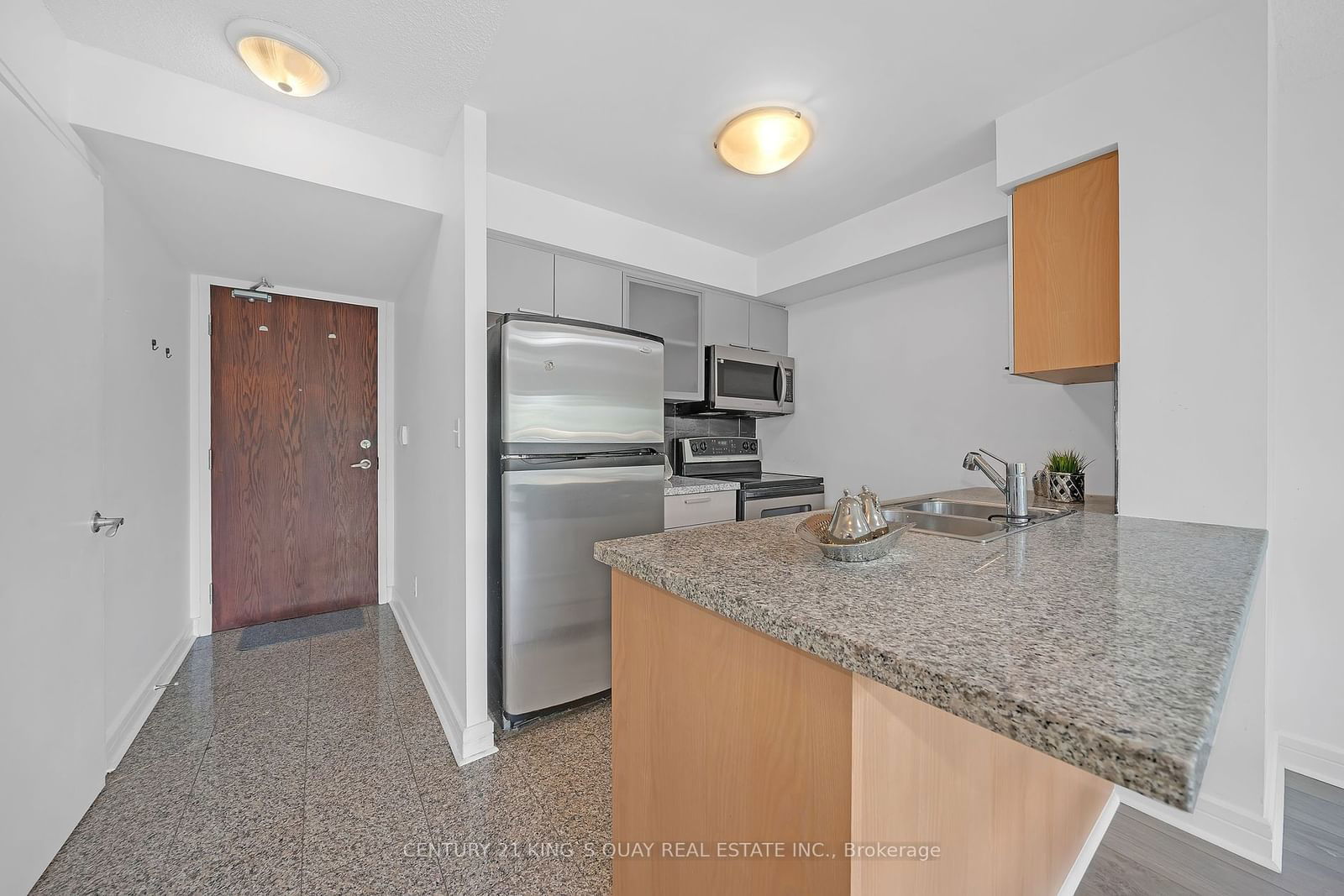 16 Harrison Garden Blvd, unit 303 for sale - image #8