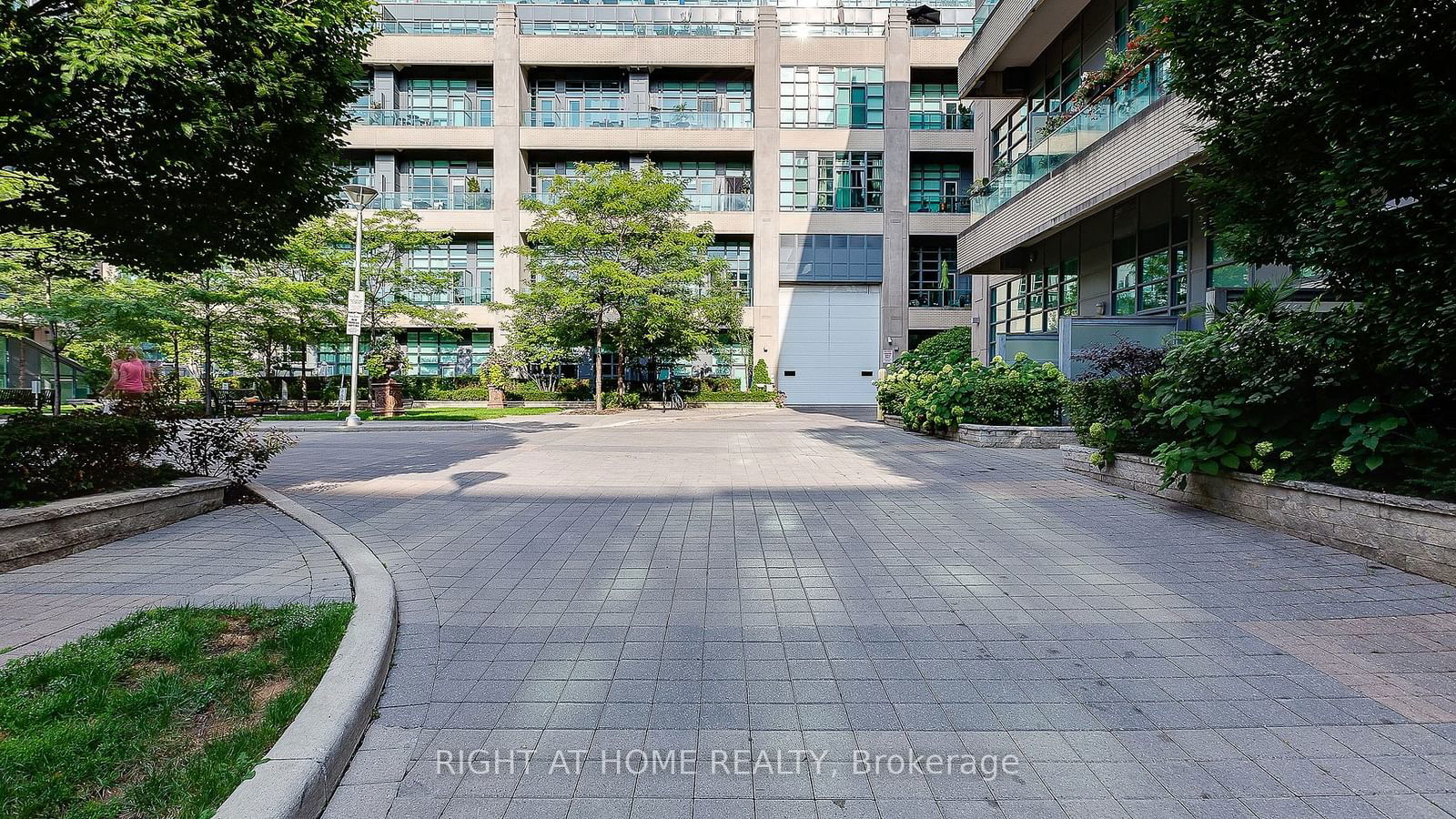 380 Macpherson Ave, unit 314 for sale - image #21