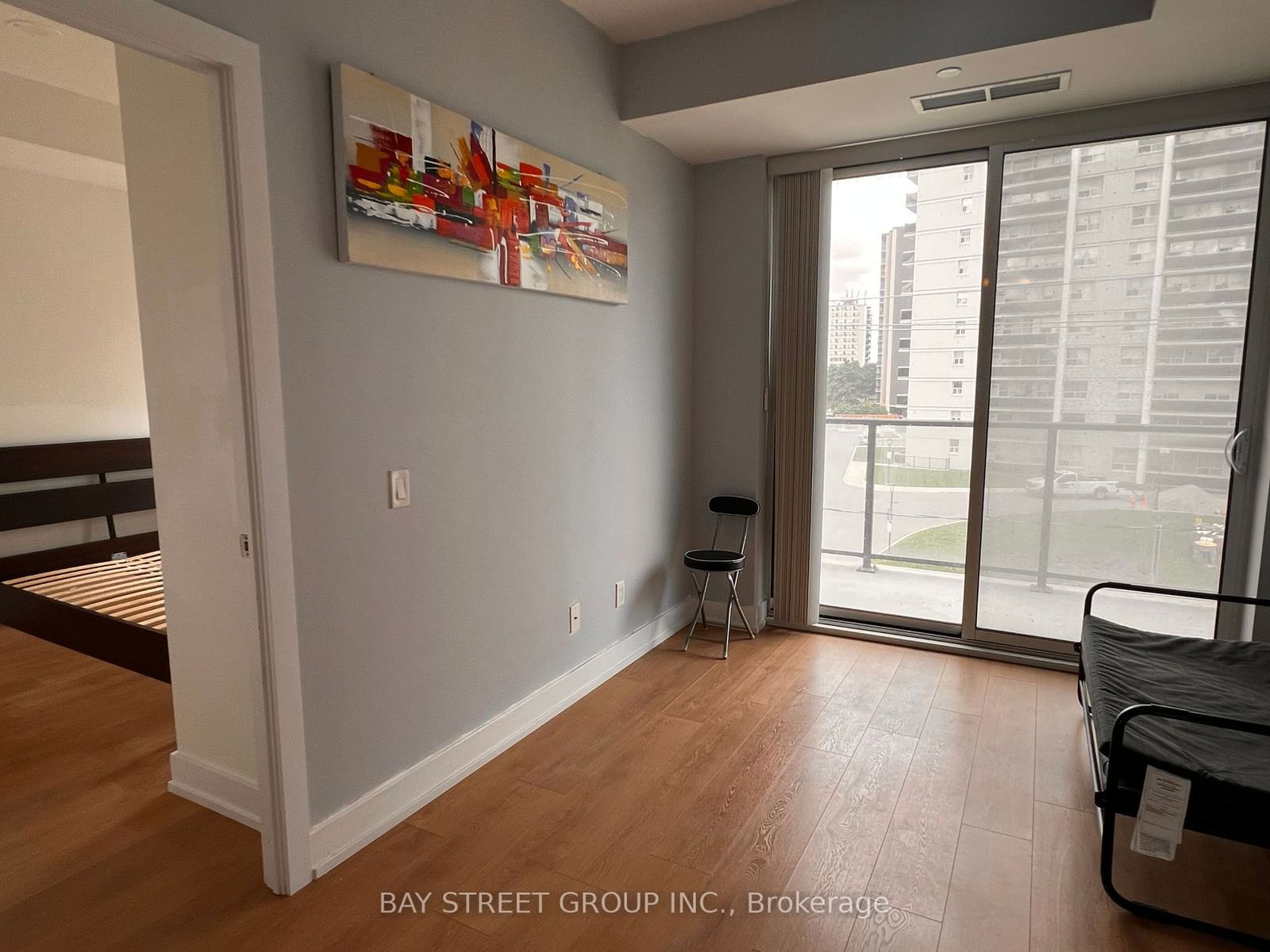 128 Fairview Mall Dr, unit 306 for rent - image #6