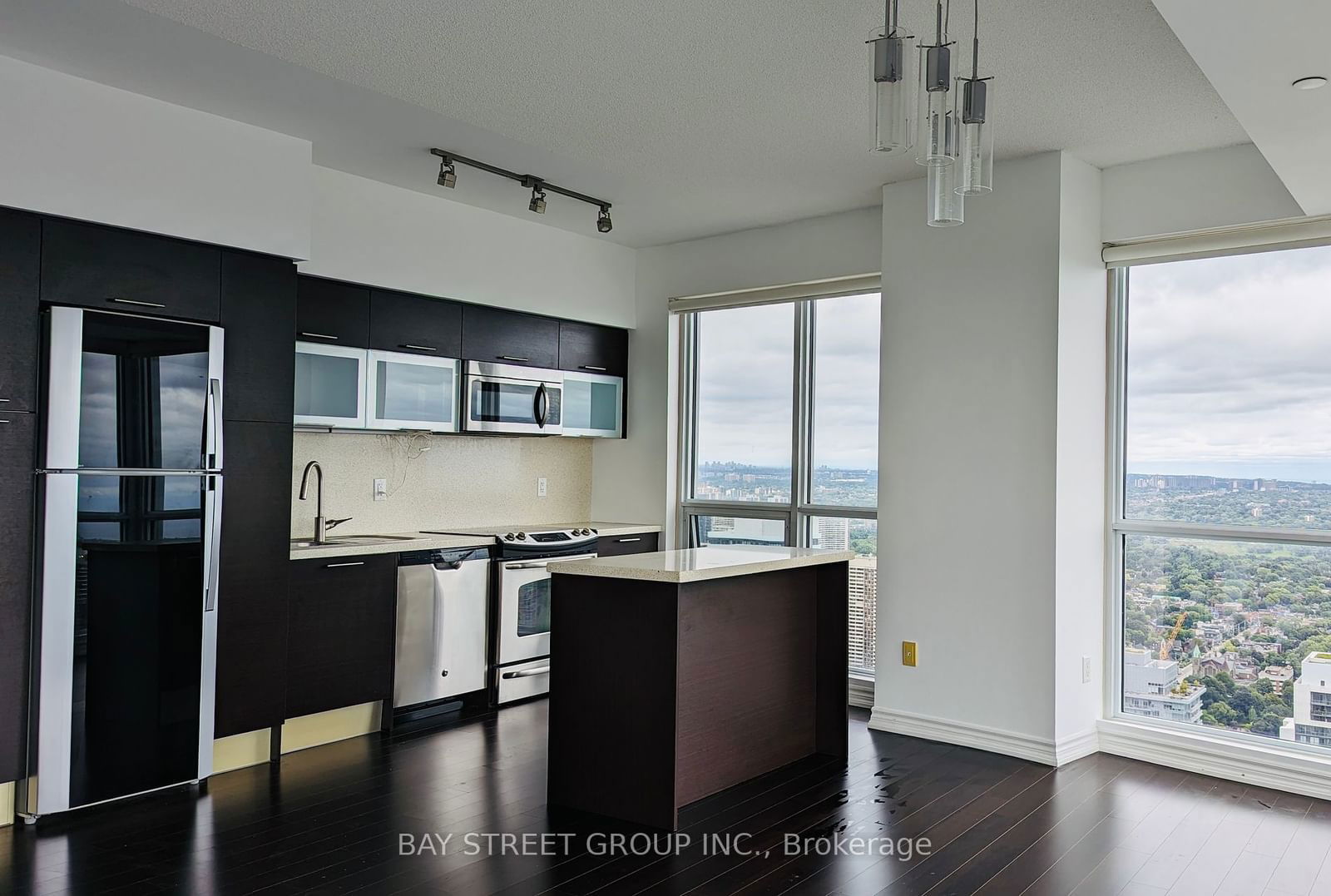 386 Yonge St, unit 5207 for rent - image #6