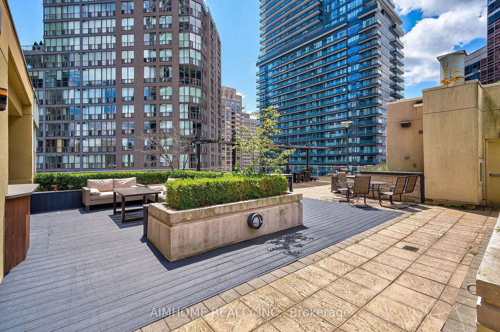 11 St. Joseph St, unit 905 for sale - image #27