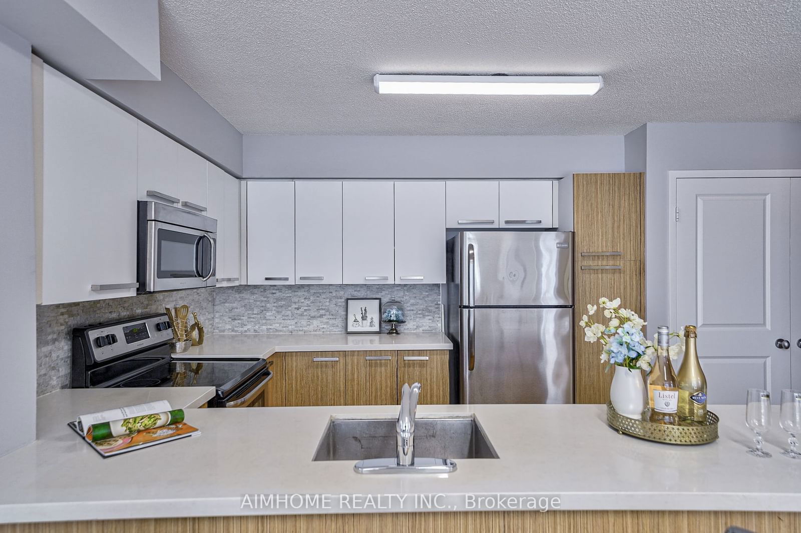 11 St. Joseph St, unit 905 for sale