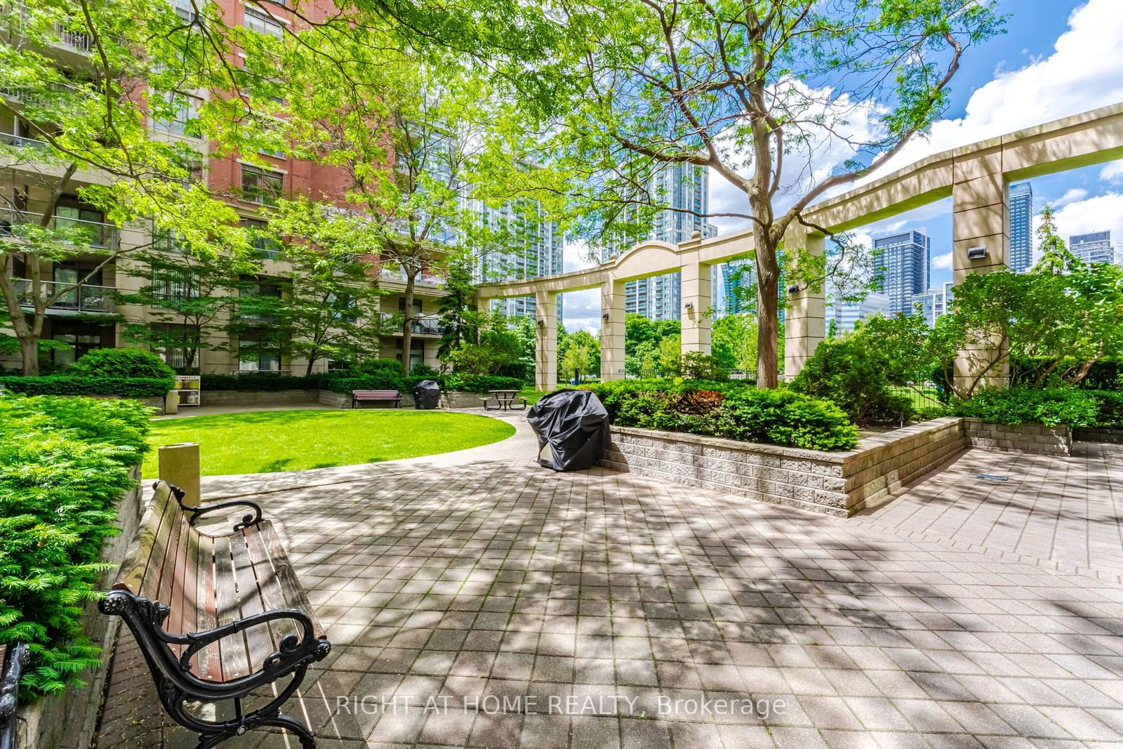 51 Harrison Garden Blvd, unit 810 for sale - image #36