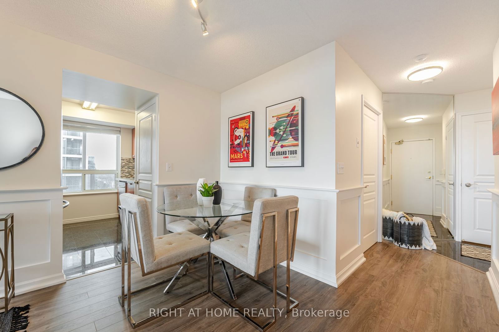 51 Harrison Garden Blvd, unit 810 for sale - image #8