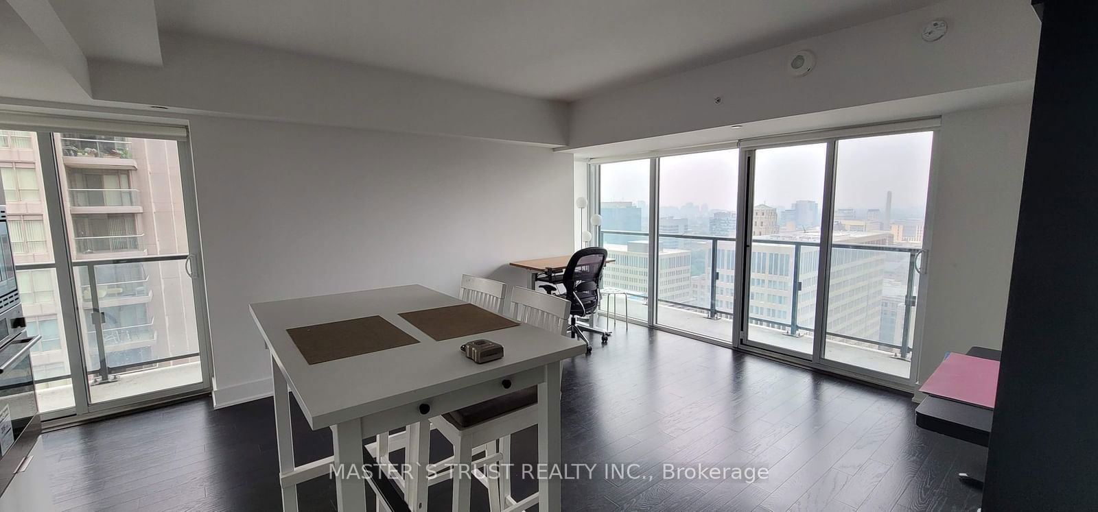 955 Bay St, unit 2407 for rent - image #5