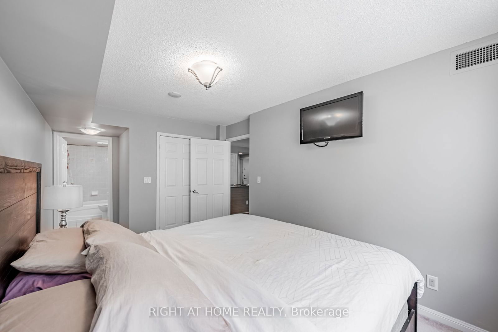 5940 Yonge St, unit 607 for sale - image #17