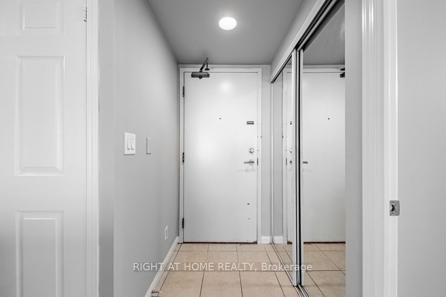 5940 Yonge St, unit 607 for sale - image #5