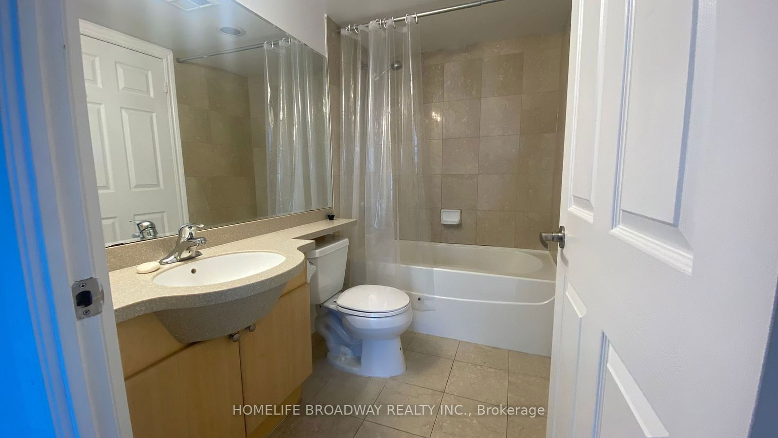 763 bay St, unit 3713 for rent - image #4