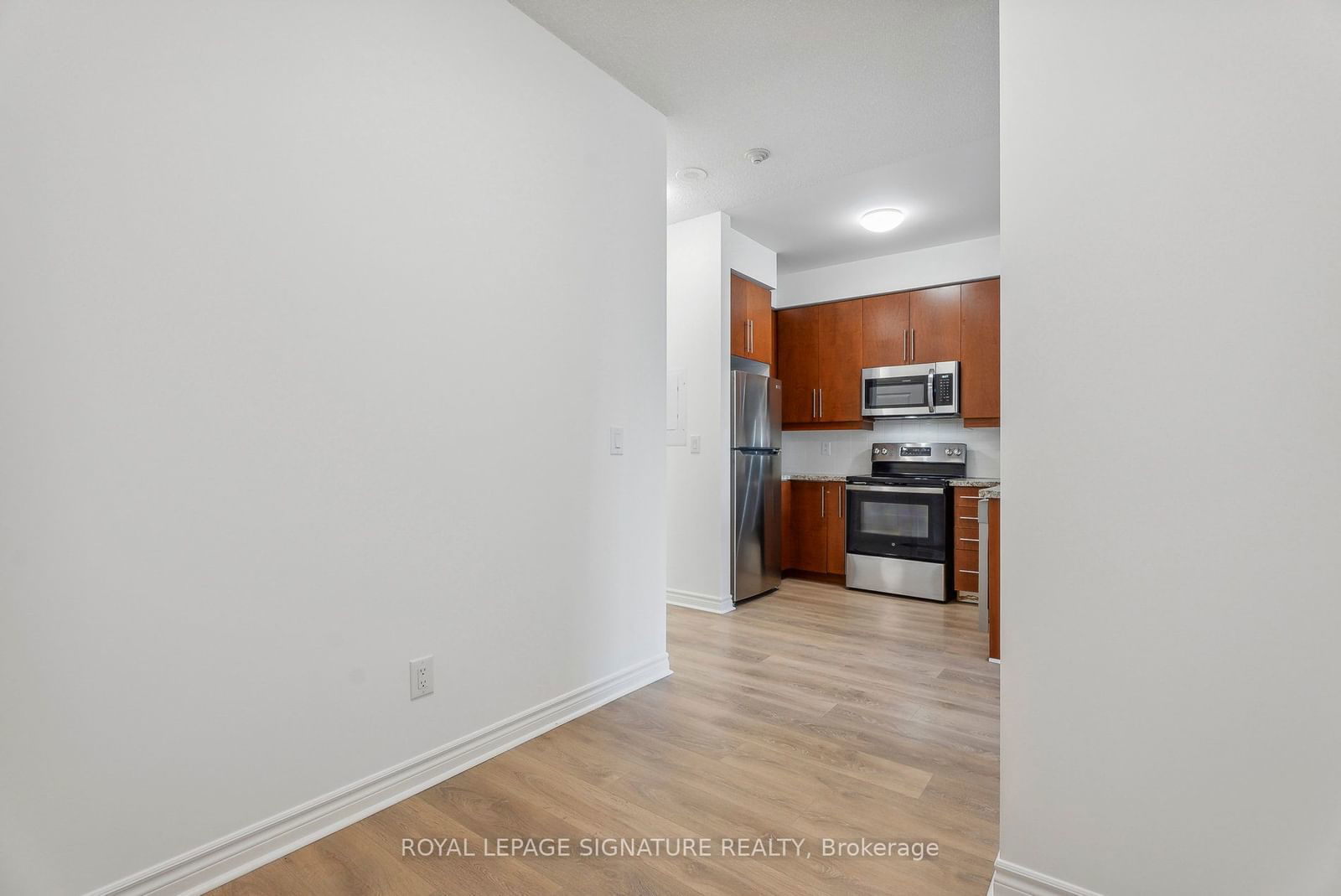 2885 Bayview Ave, unit 214 for sale - image #10