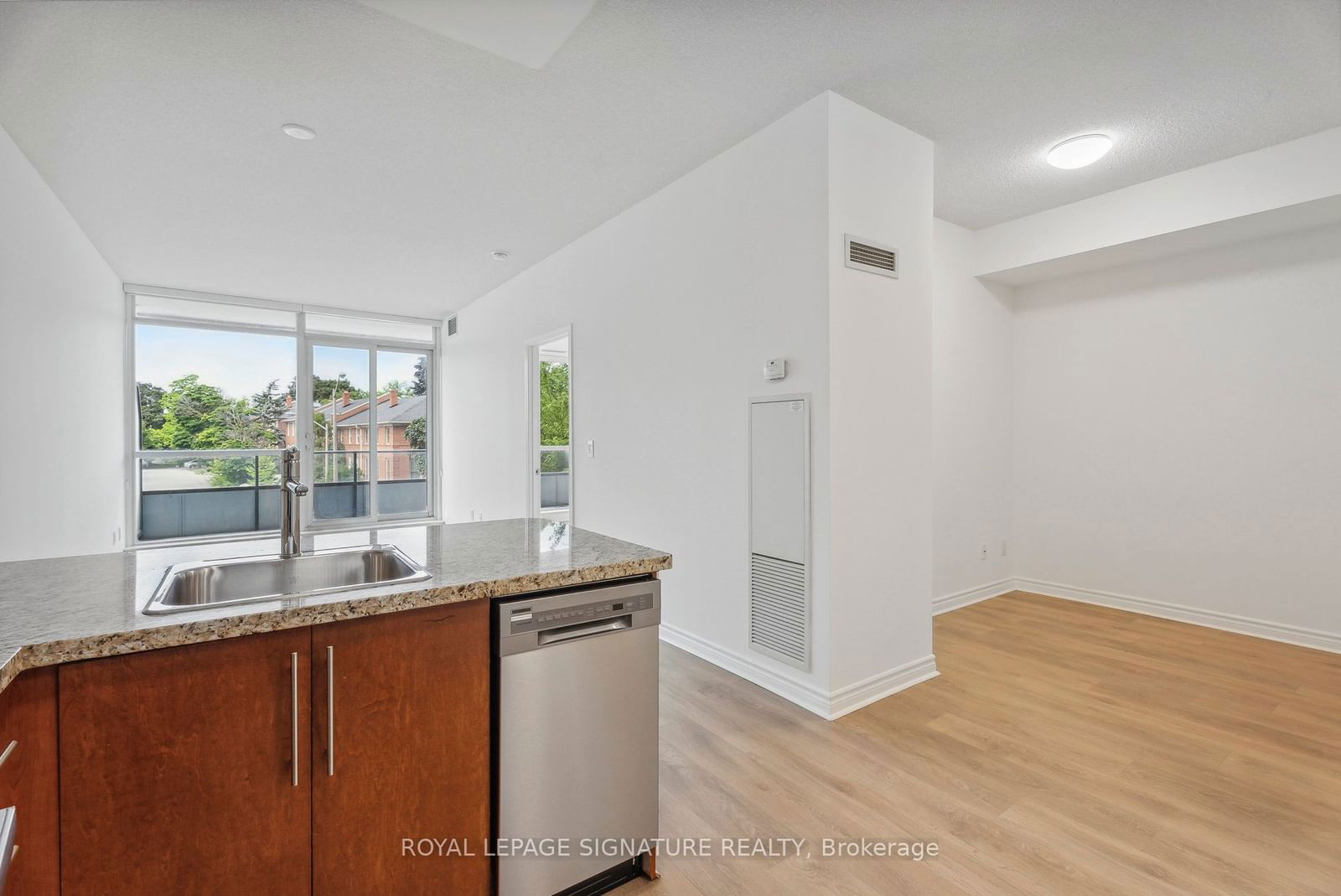 2885 Bayview Ave, unit 214 for sale - image #5