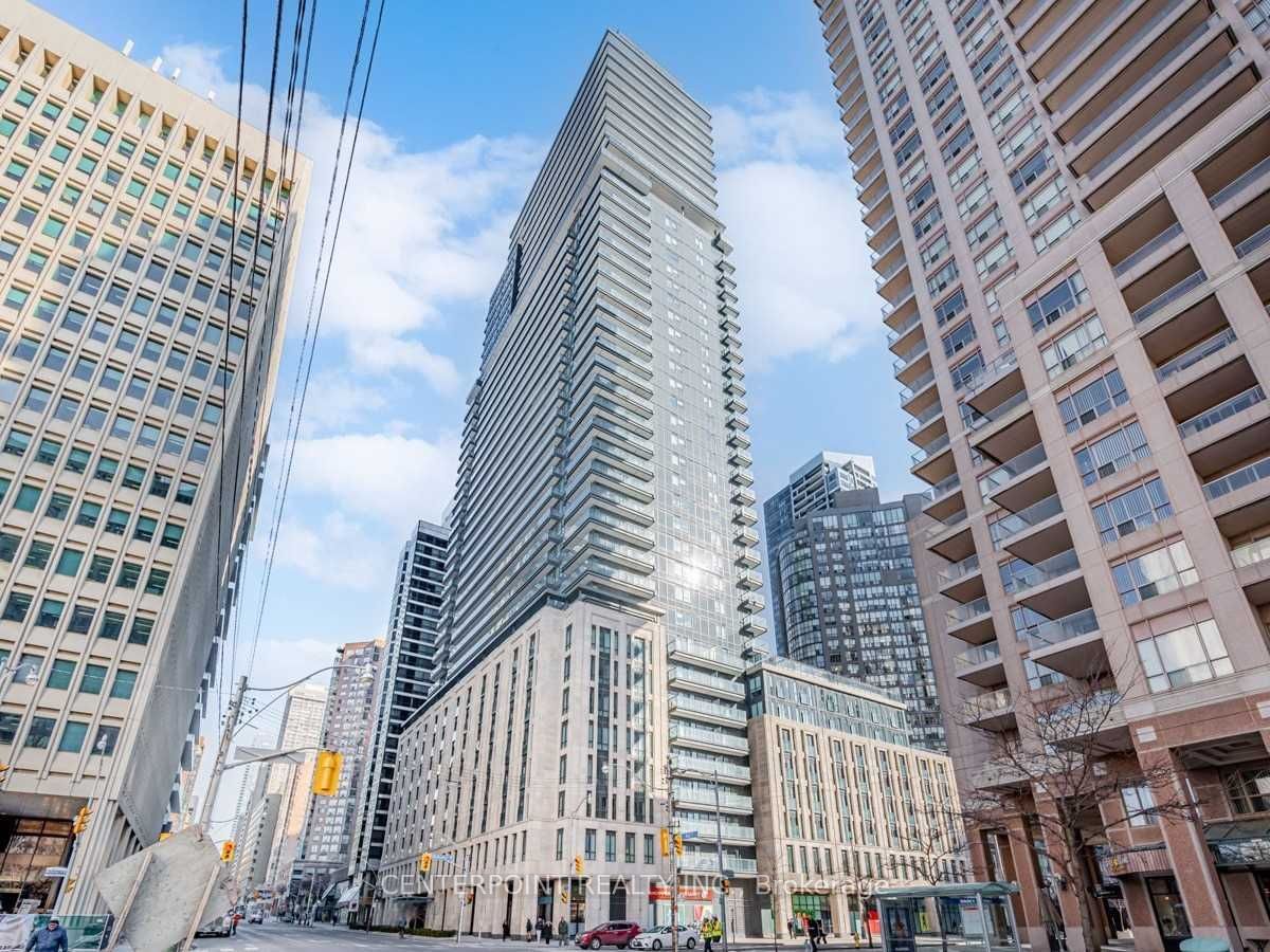 955 Bay St, unit 816 for rent - image #1