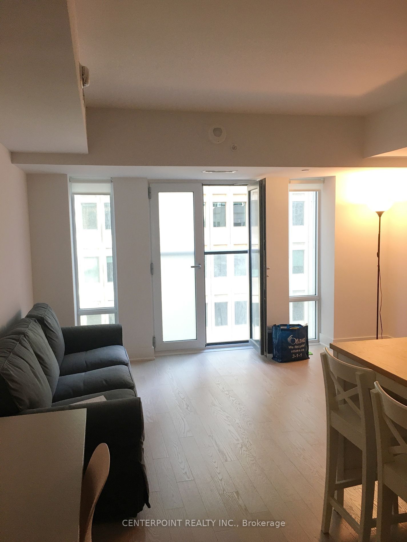 955 Bay St, unit 816 for rent - image #2