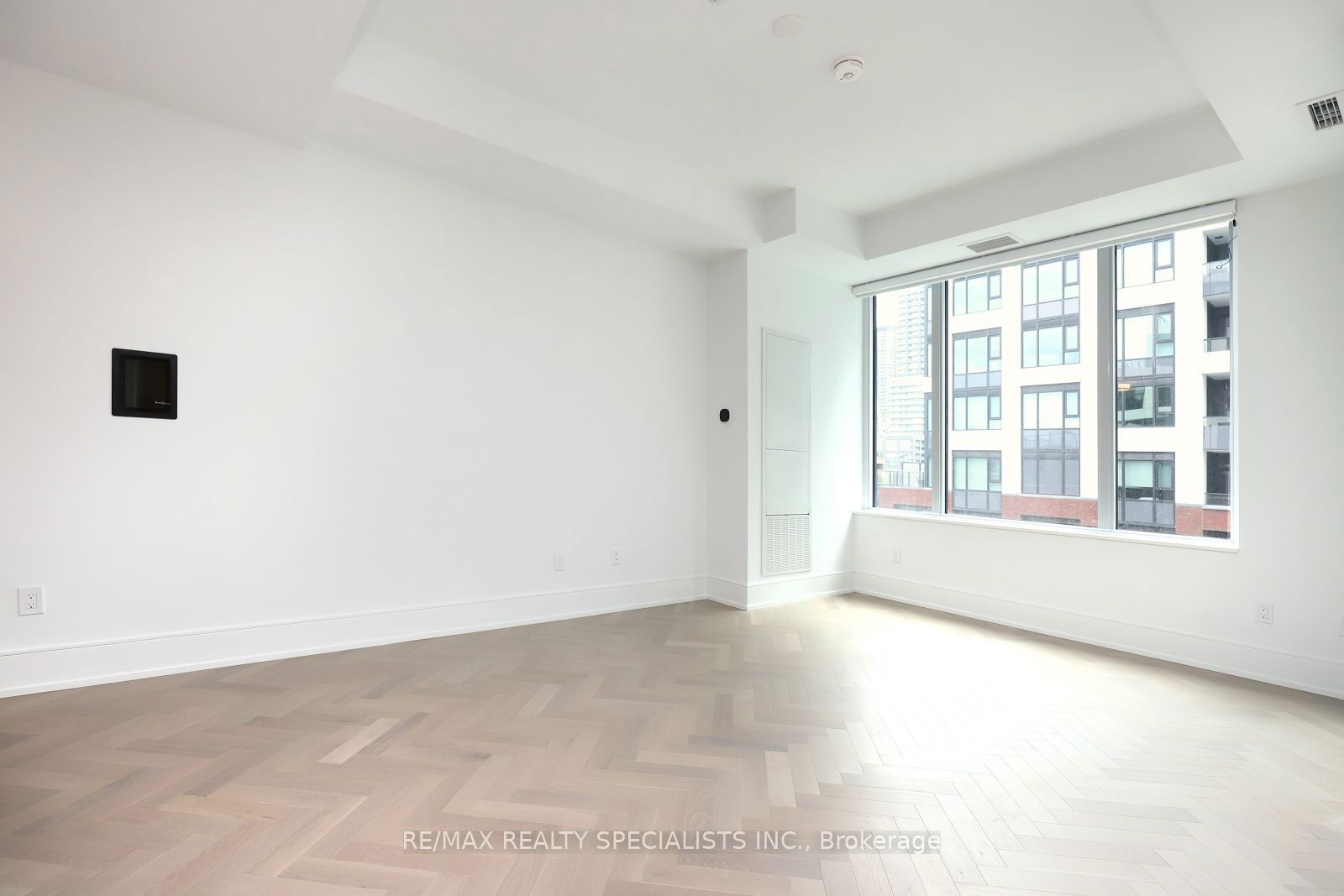 455 Wellington St W, unit 704 for rent - image #22