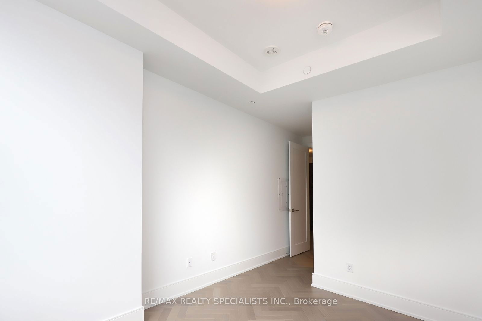 455 Wellington St W, unit 704 for rent - image #24